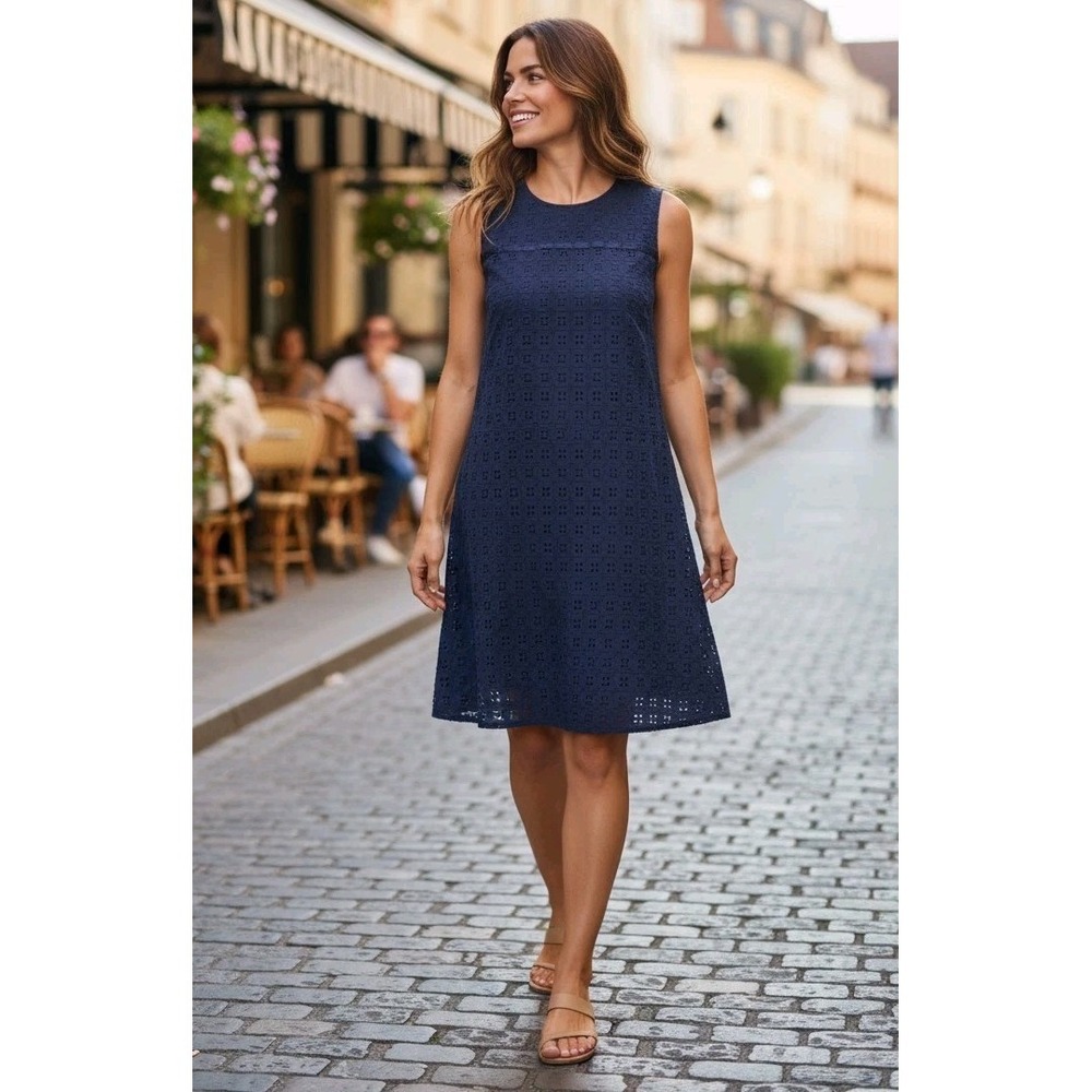 Banana Republic SZ 6 Navy Blue Eyelet Lace Sheath Dress Sleeveless‎ Lined Preppy